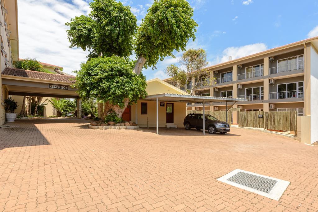 Umthunzi Hotel And Conference Umtentweni Exterior photo